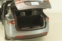 Tesla Model X 2016, light grey, LS-Collectibles 1:18