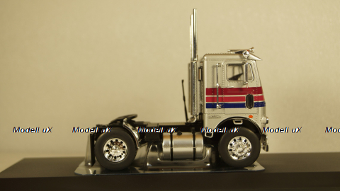 Freightliner COE Silver, TR084, IXO 1:43