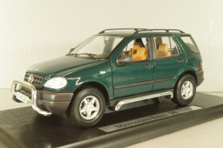 Mercedes-Benz ML 320 (W163) green, B66005217, Maisto 1:18