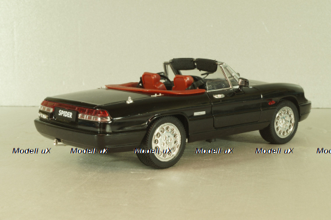 Alfa Romeo Spyder 1993, black, 330400, Universal Hobbies 1:18