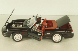 Alfa Romeo Spyder 1993, black, 330400, Universal Hobbies 1:18