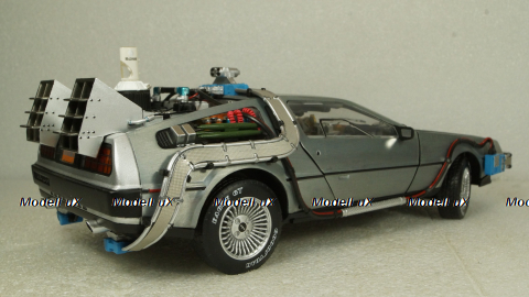 DeLorean DMC-12  Back to the Future II  Time Machine, Hot Wheels Elite 1:18