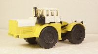 К-701 Кировец, з-д Двигатель 1:43