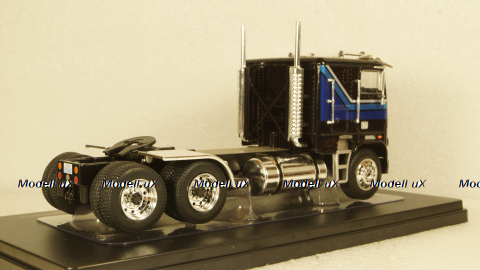 Freightliner FLA black/decor 1993, TR095, IXO 1:43