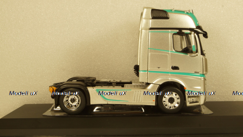 Mercedes Actros MP4 silver, TR091, IXO 1:43