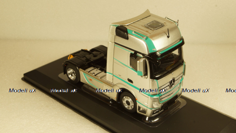 Mercedes Actros MP4 silver, TR091, IXO 1:43