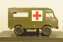 Renault SG2 2E 4x4 Van Sanitaire Ambulance 1968, Hachette 1:43