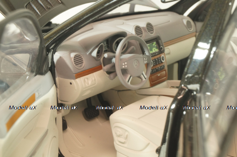 Mercedes-Benz GL500 (X164) 2006, black, B66962336, Minichamps 1:18