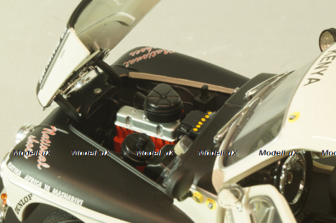 Volvo PV 544 East African Safari Rally 1965, white, 08922, Revell 1:18