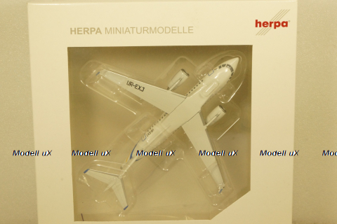 АН-158 Air Ukraine Be brave like Volnovakha Антонов, Herpa 1:200