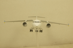 АН-158 Air Ukraine Be brave like Volnovakha Антонов, Herpa 1:200