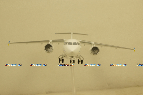 АН-158 Air Ukraine Be brave like Volnovakha Антонов, Herpa 1:200