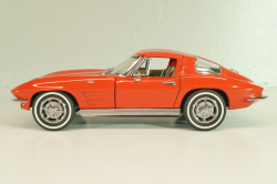 Chevrolet Corvette (C2) Sting ray 1965, red, Franklin Mint 1:24