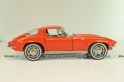 Chevrolet Corvette (C2) Sting ray 1965, red, Franklin Mint 1:24