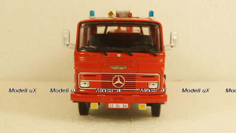 Mercedes LP911 1113 Tanker Truck Service, Altaya  1:43