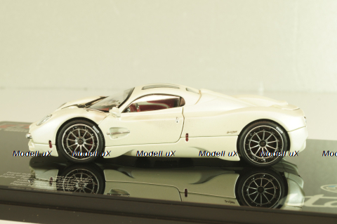 Pagani Utopia 2022, white, 43012WH, LCD 1:43