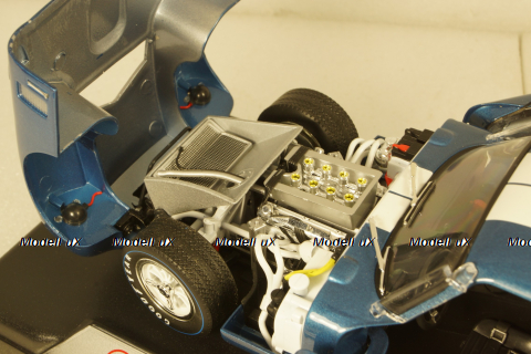 Shelby Cobra Daytona Coupe #98 1965 blue, Shelby Collectibles 1:18