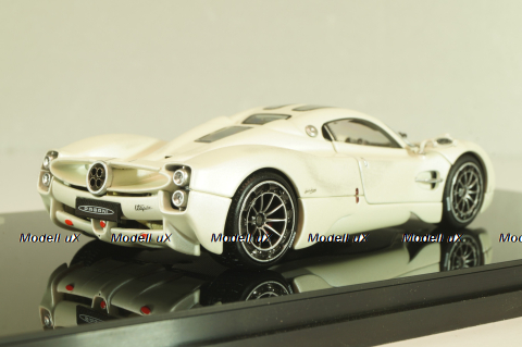 Pagani Utopia 2022, white, 43012WH, LCD 1:43