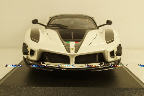 Ferrari FXX-K Evoluzione #70 2018, Bburago 1:18