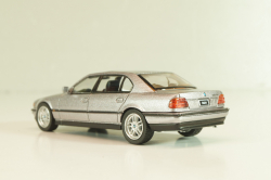 BMW 750iL (E38) 1994, silver metallic, 00792-CH, MiniGT 1:64