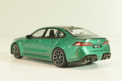 BMW M5 (G90) 2017 Isle of Man, green metallic, 01086-CH, MiniGT 1:64