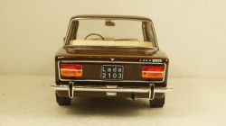 ВАЗ 2103 Жигули LADA 1972, T9-1800262, Triple9 1:18