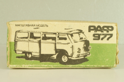 Раф-977, зеленый, з-д Двигатель г.Ленинград, 1:43