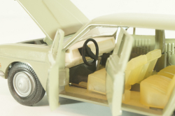 Газ-2402 Волга, зелено-серый, март 1992г., Тантал/Радон 1:43