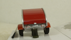 Caravan I burgundy / creamy white, Cararama 1:43