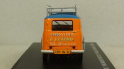 Renault Juvaquatre Advertising Van Latapie orange / blue, Hachette 1:43