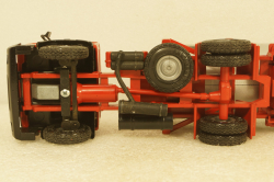 Mercedes 1844 S седельный тягач с контейнеровозом и циcтерной-контейнером, B66000159, NZG 1:43