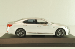 Lexus LS460 F Sport 2015 Silver, 03659S, Kyosho 1:43