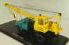 АК-75В автокран на шасси Зил-130 1964, зеленый/желтый, SSM1549, SSM 1:43