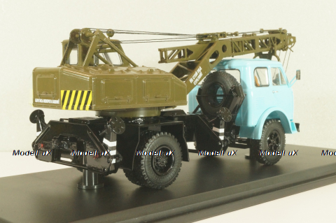 К-67 Автокран на шасси Маз-500 1965, голубой/хаки, SSM1610, SSM 1:43