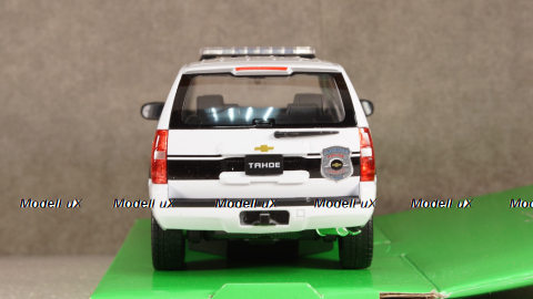 Chevrolet Tahoe Police 2008, WEL22509WP-W, Welly 1:24