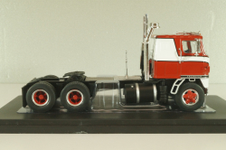 International Transtar COE 1976, red/white, TR219, IXO 1:43