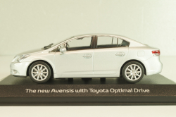 Toyota Avensis (T27) 2009, silver, Minichamps 1:43