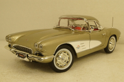 Chevrolet Corvette 1961 silver grey, AMM1151, AutoWorld 1:18