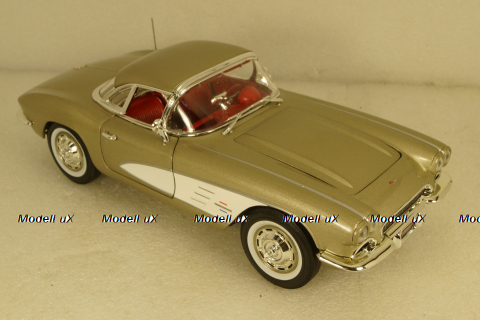 Chevrolet Corvette 1961 silver grey, AMM1151, AutoWorld 1:18