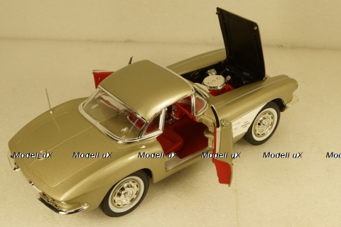 Chevrolet Corvette 1961 silver grey, AMM1151, AutoWorld 1:18
