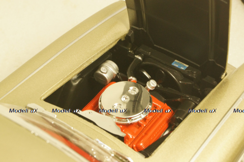 Chevrolet Corvette 1961 silver grey, AMM1151, AutoWorld 1:18