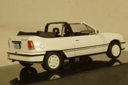Chevrolet Kadett GSI Conversivel, white 1992, Altaya 1:43
