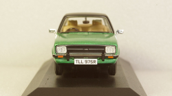 Ford Escort MkII 1.3 Ghia met.green/mattblack, Vanguards 1:43