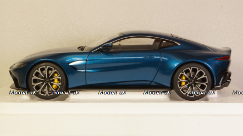 Aston Martin Vantage 2019, 70278, Auto Art 1:18