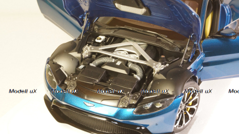 Aston Martin Vantage 2019, 70278, Auto Art 1:18