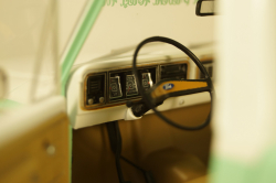 Ford F-100 with Smokey Bear figurine 1975, 13636, Greenlight 1:18