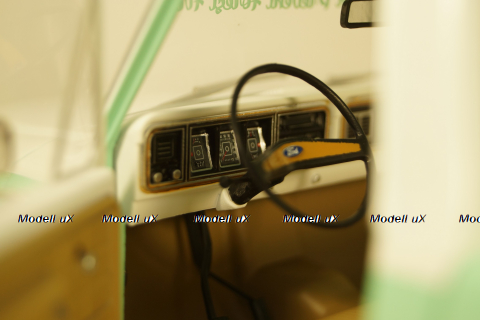 Ford F-100 with Smokey Bear figurine 1975, 13636, Greenlight 1:18