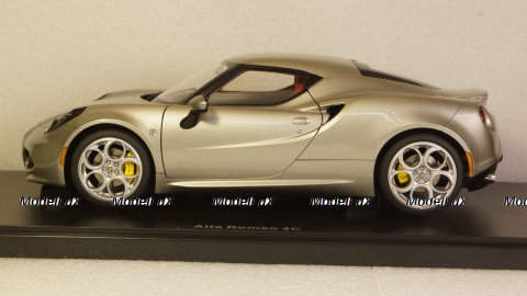 Alfa Romeo 4C 2013 greymetallic, 70187, Auto Art 1:18