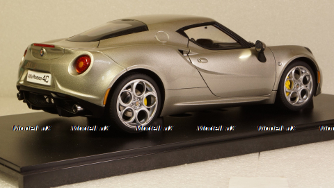 Alfa Romeo 4C 2013 greymetallic, 70187, Auto Art 1:18