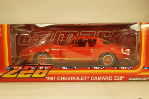 Chevrolet Camaro Z28 1981 light red/black, Greenlight 1:18